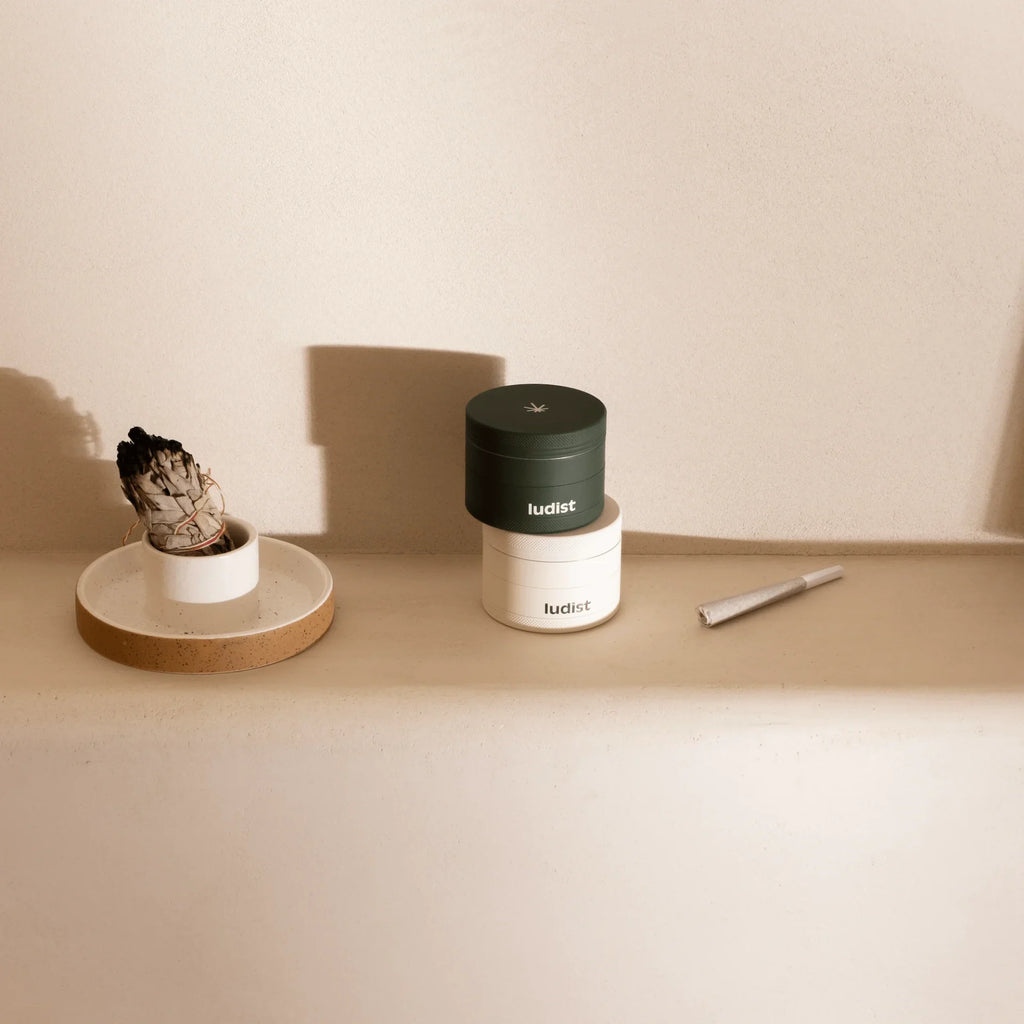 Regular - Powder - Matte Grinder