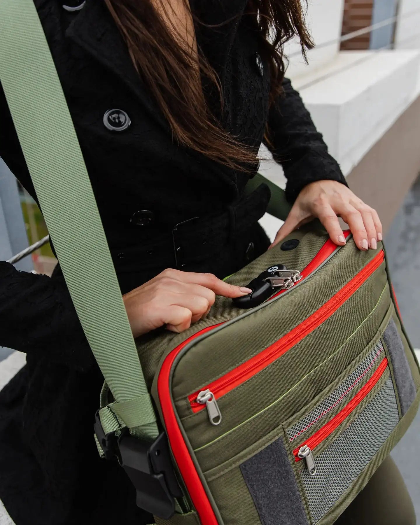 Green - The RiNo Smell-Proof Messenger Bag